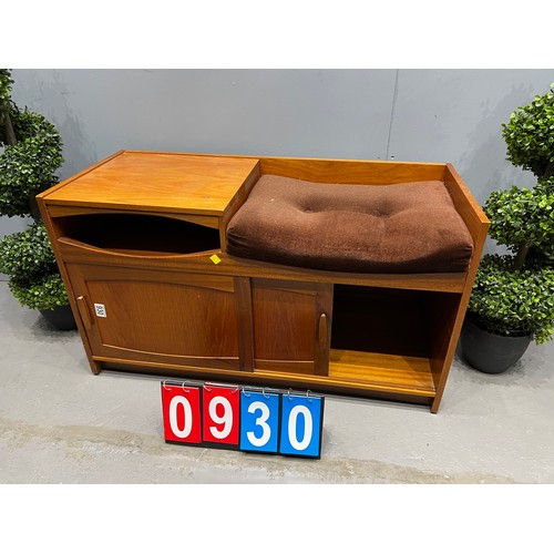 930 - Chippy heath mid century telephone seat