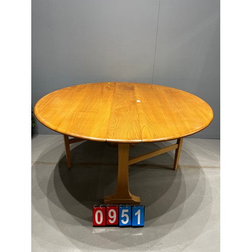 951 - Blonde ercol drop leaf table