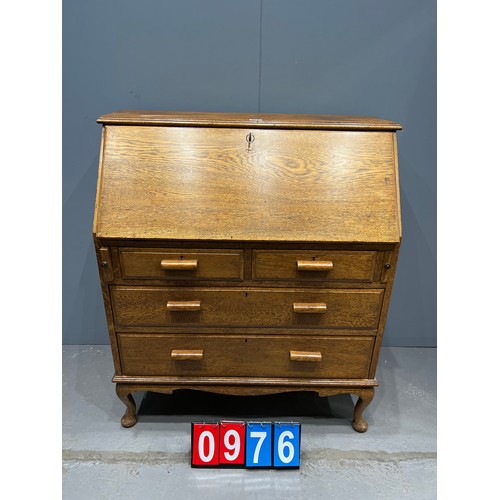 976 - Solid oak bureau