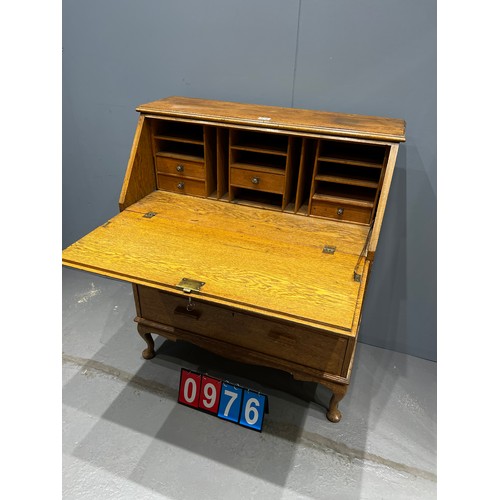 976 - Solid oak bureau