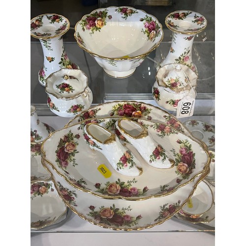 608 - 9 Pieces royal albert china country rose