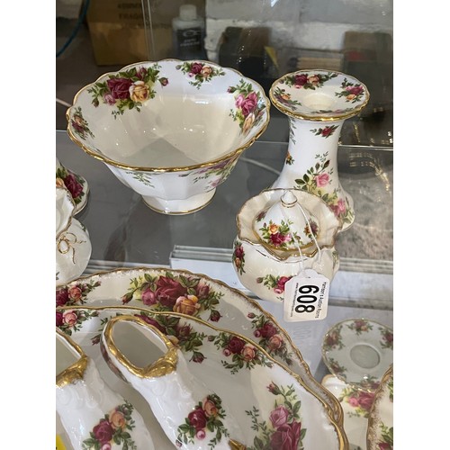 608 - 9 Pieces royal albert china country rose