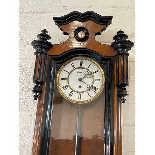 633 - Vienna wall clock