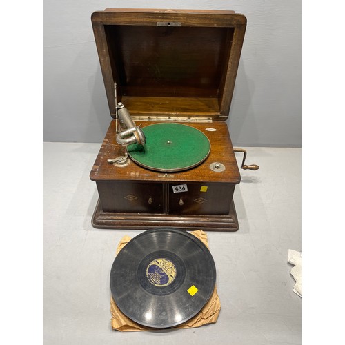 634 - Vintage gramophone & records