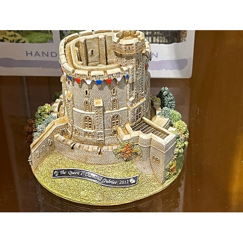 669 - Lilliput lane round tower Windsor ltd edition 0112