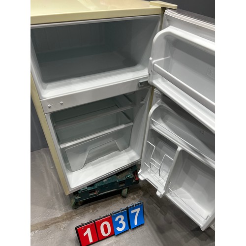 1037 - Fridge freezer (smaller size)