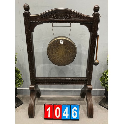 1046 - Victorian gong on stand