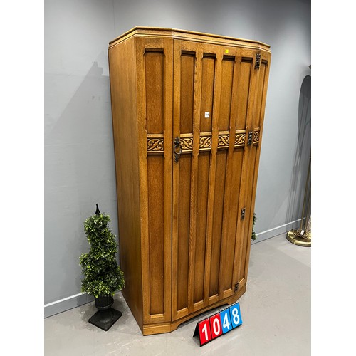 1048 - Antique oak hall robe