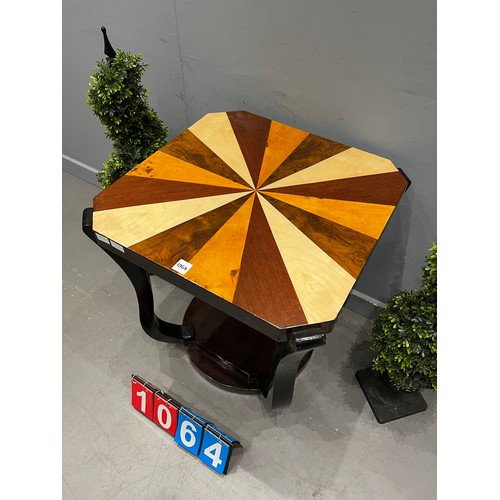 1064 - Superb deco style walnut table