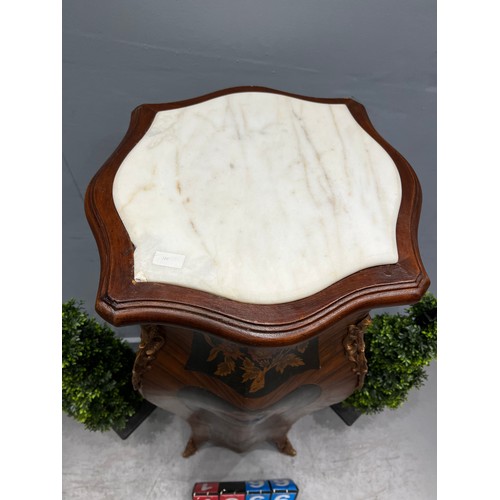 1066 - Superb tall French marble top stand marquetry inlaid marble A/F on corner