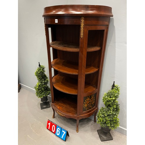 1067 - French open display cabinet inlaid with gilt mount