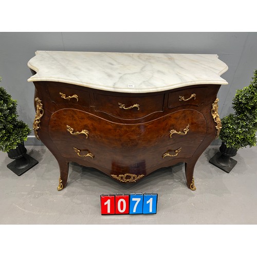 1071 - Marble top serpentine inlaid chest