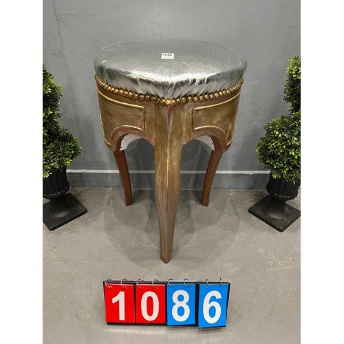 Lot 1086      