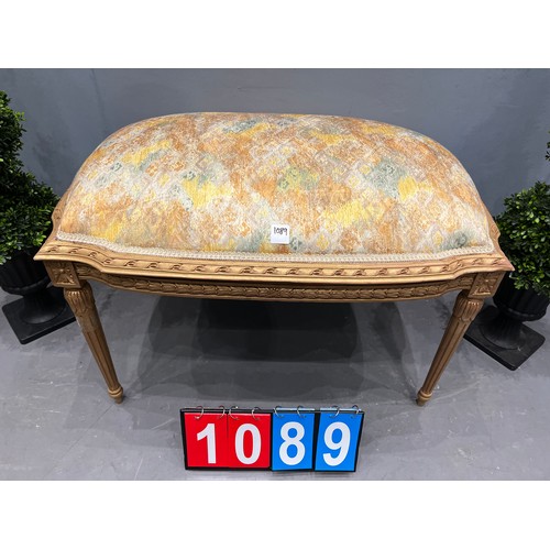 Lot 1089      