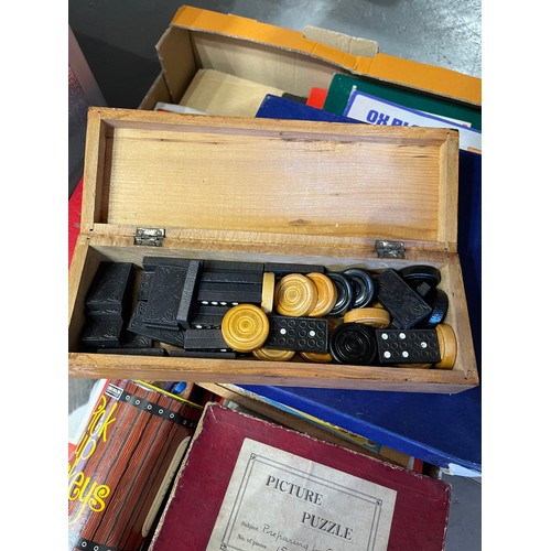 14 - Box vintage toys