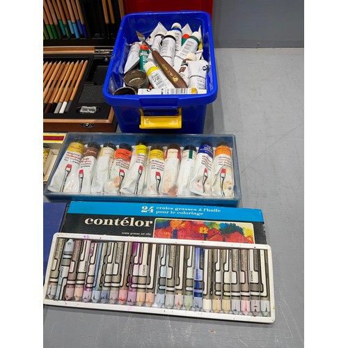 71 - Quantity artists paints, box etc