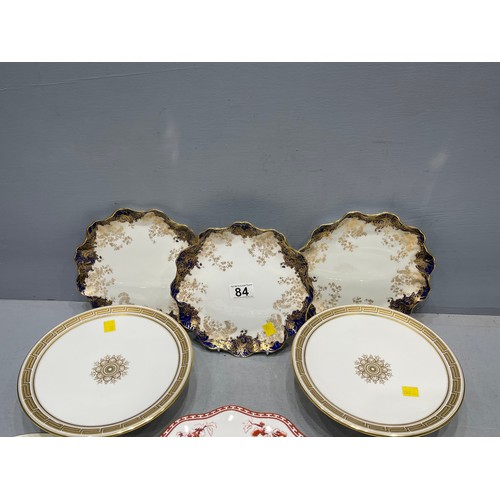 84 - Quantity cabinet/dresser plates/comports doulton, minton etc