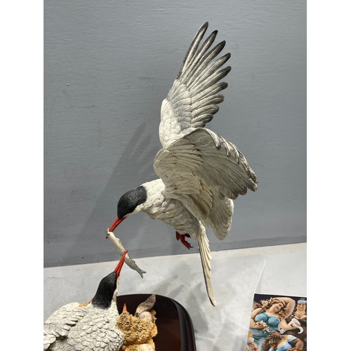 111 - Ltd edition swallows of the sea signed 2002 171/400 by Florence studio Italy boxed