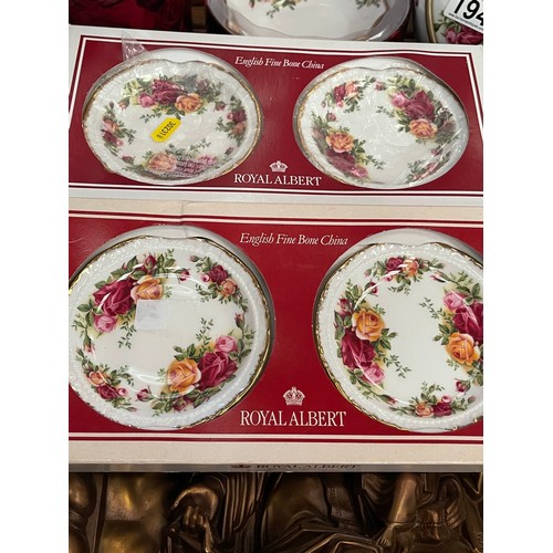 194 - 5 Pieces royal Albert country rose 4 are boxed