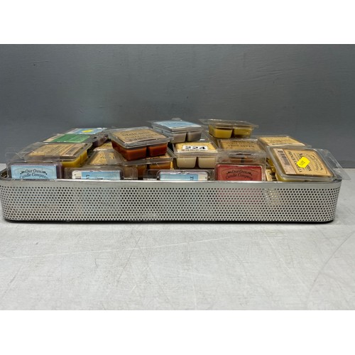 224 - Tray of melt fragrance