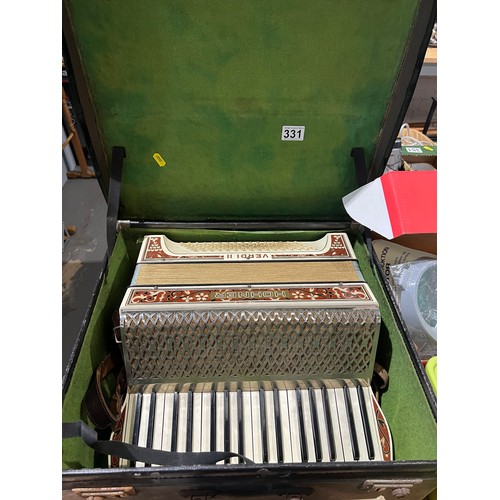 331 - Hohner acordion in case Verdi II