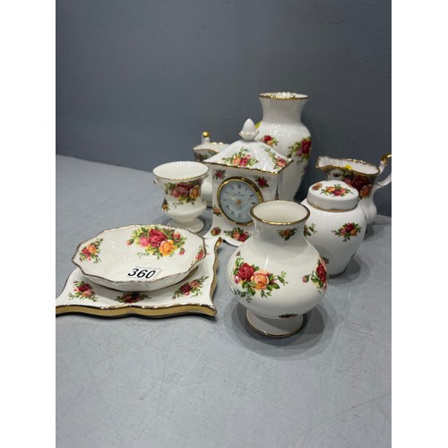 360 - Quantity royal doulton 'country rose' china