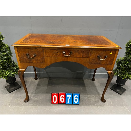 676 - Victorian burr walnut lowboy/desk