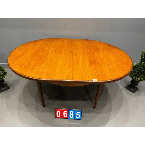 685 - G-plan fresco dining table very clean