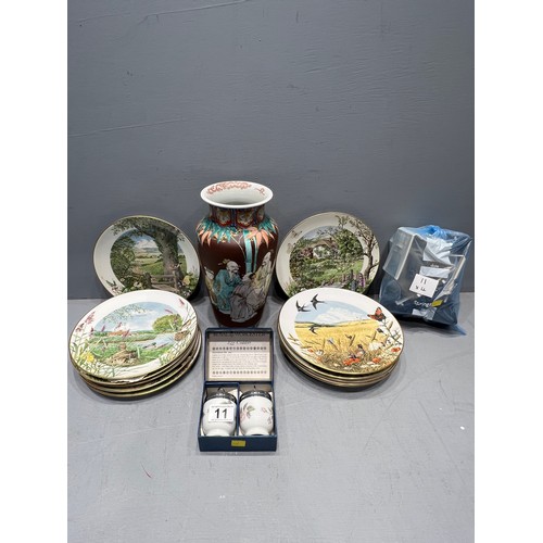 11 - Oriental vase, Worcester egg coddlers, quantity wall/cabinet plates