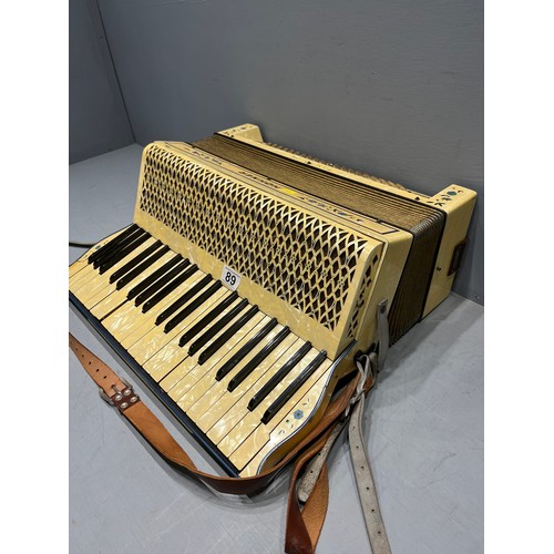 89 - Hohner accordion