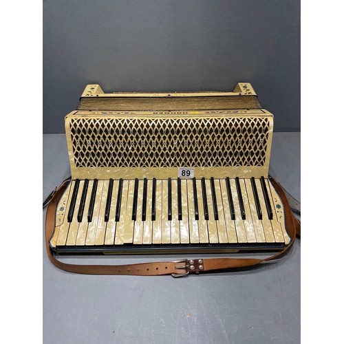 89 - Hohner accordion