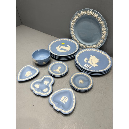 115 - Quantity blue Wedgwood