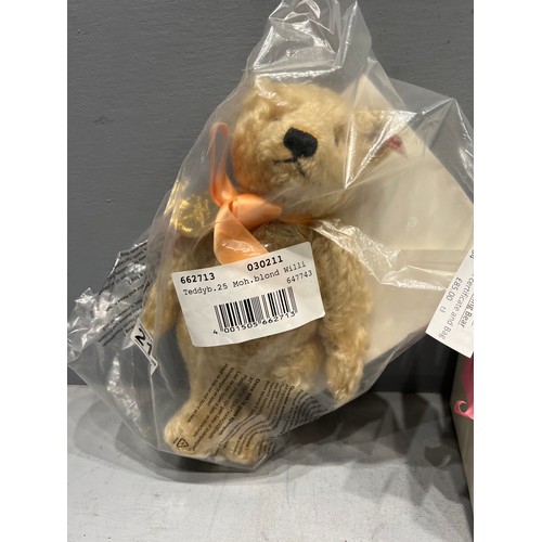 215 - Steiff William & Kate bear boxed (the royal wedding bear)