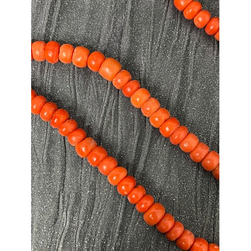 413 - 18ct Gold coral necklace