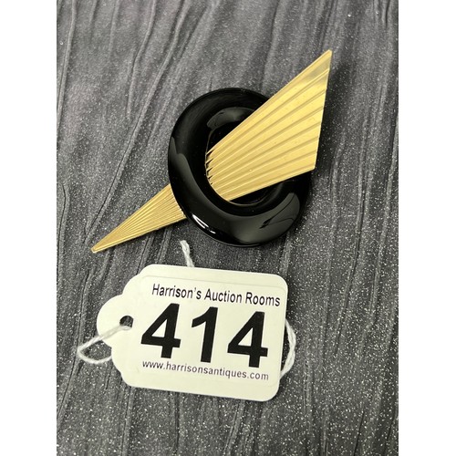 414 - 14ct Gold & black jet deco brooch