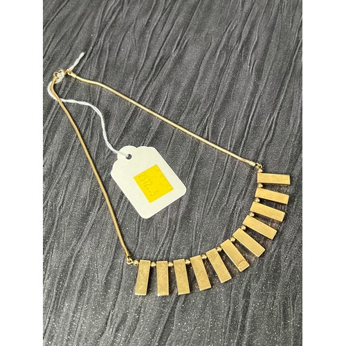 422 - 14ct Two tone necklace