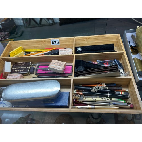 539 - Tray assorted pens etc