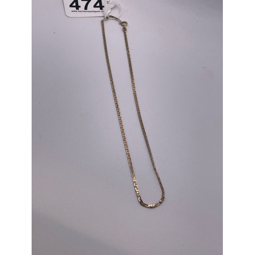 474 - 9ct Gold chain 16