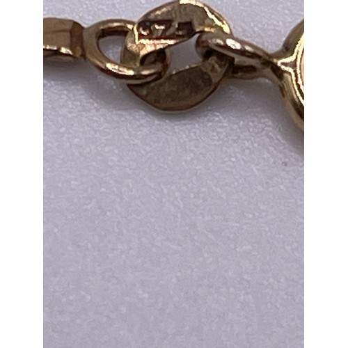 474 - 9ct Gold chain 16