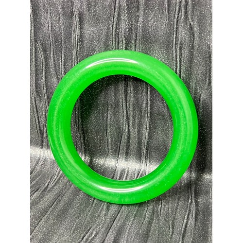 343 - Green jade bangle