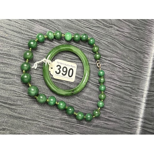 390 - Jade necklace + jade bangle