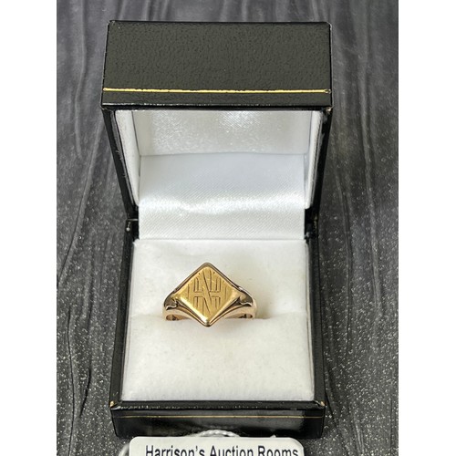 443 - 9ct Gold Gents Cygnet ring size Q 6.6g