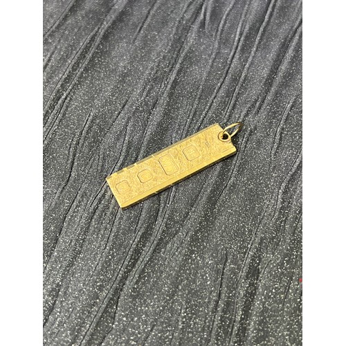 457 - 9ct Gold bullion bar pendant 14.7g