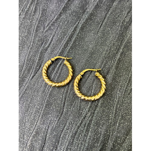 458 - Pair 9ct Gold earrings 2.1g