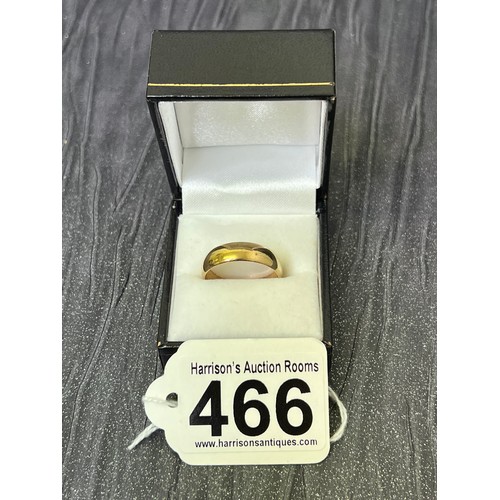 466 - 9ct Gold wedding ring size U 4.4g