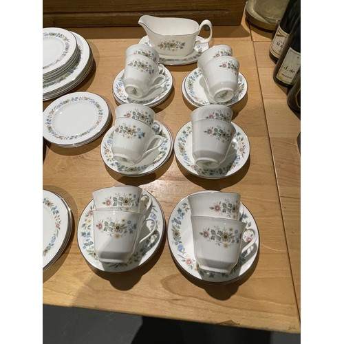 255H - Large set royal doulton 'pastorale' dinner/teaware inc 3 tureens approx 100 pieces