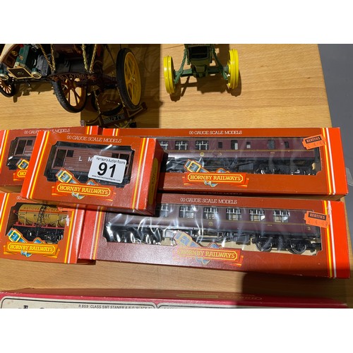 91 - 5 boxed 00 gauge Hornby coaches + wagons