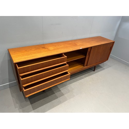 1 - Mid Century teak sideboard
Danish? Swedish?
87 x 18 x 31