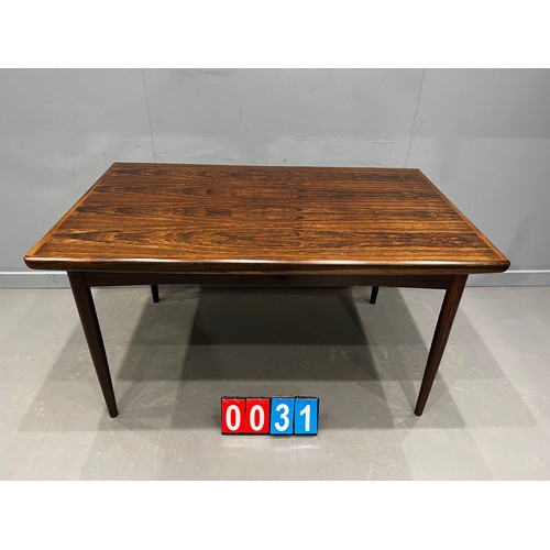 31 - Mid century rosewood extending table johannes Anderson