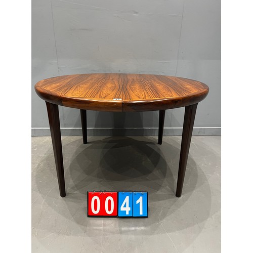 41 - Mid century rosewood dining table